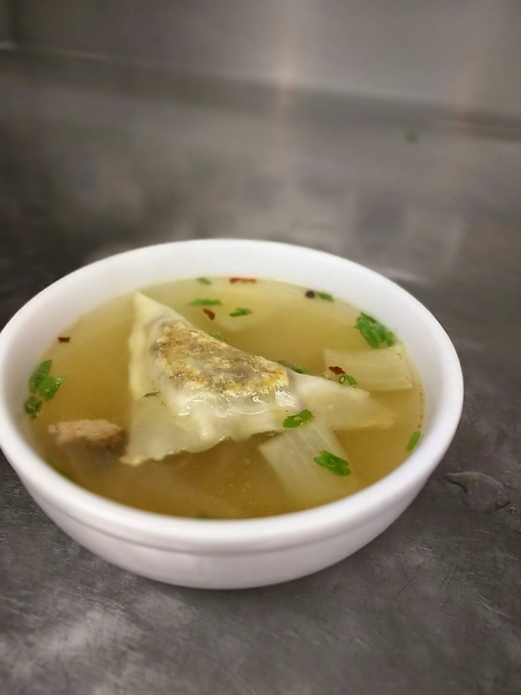 The Salt Marsh Pub & Raw Bar | restaurant | 706 Succotash Rd, South Kingstown, RI 02879, USA | 4017894556 OR +1 401-789-4556