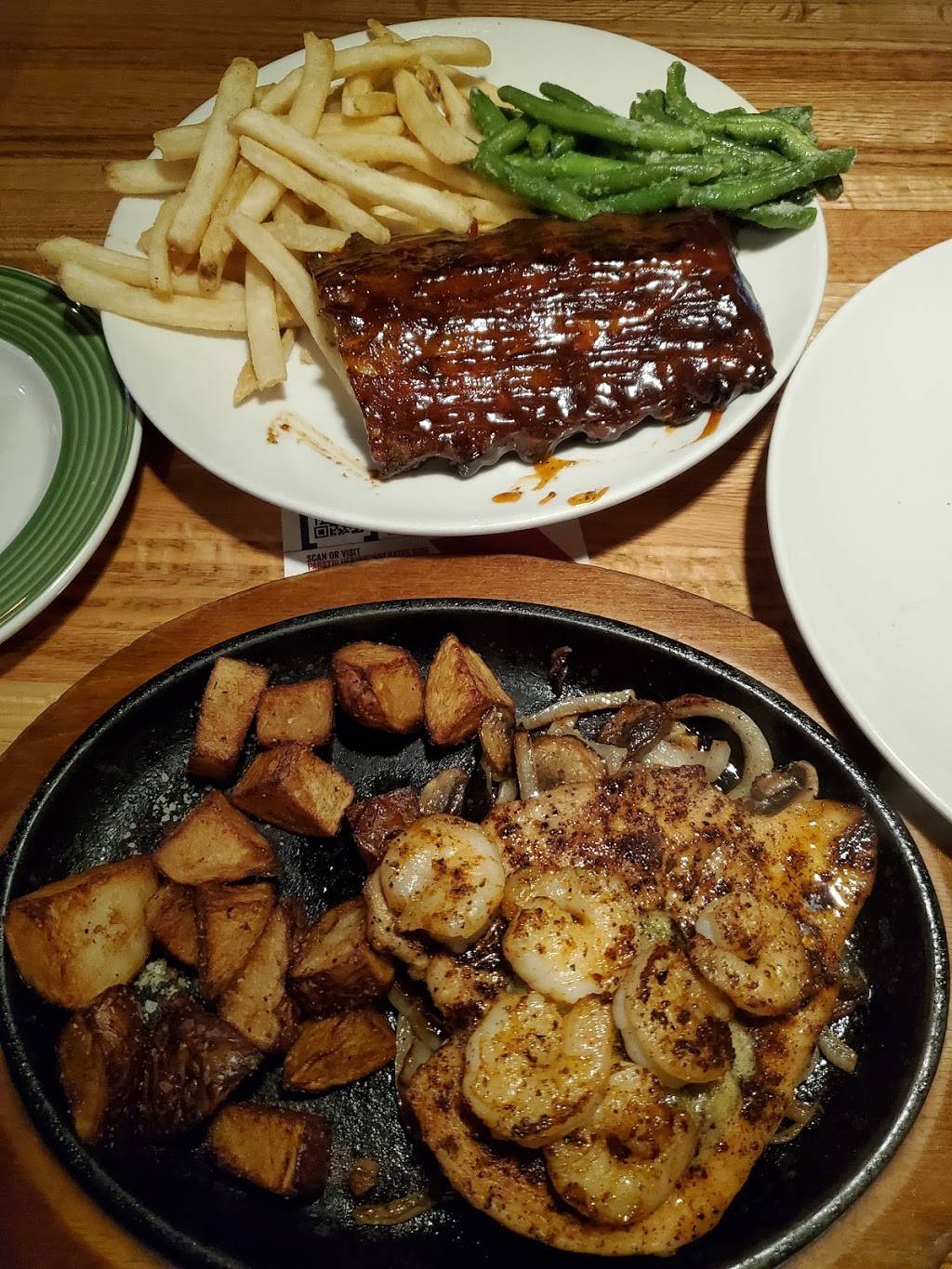 Applebees Grill + Bar | restaurant | 2829 S 181st St, Omaha, NE 68130, USA | 4023309700 OR +1 402-330-9700