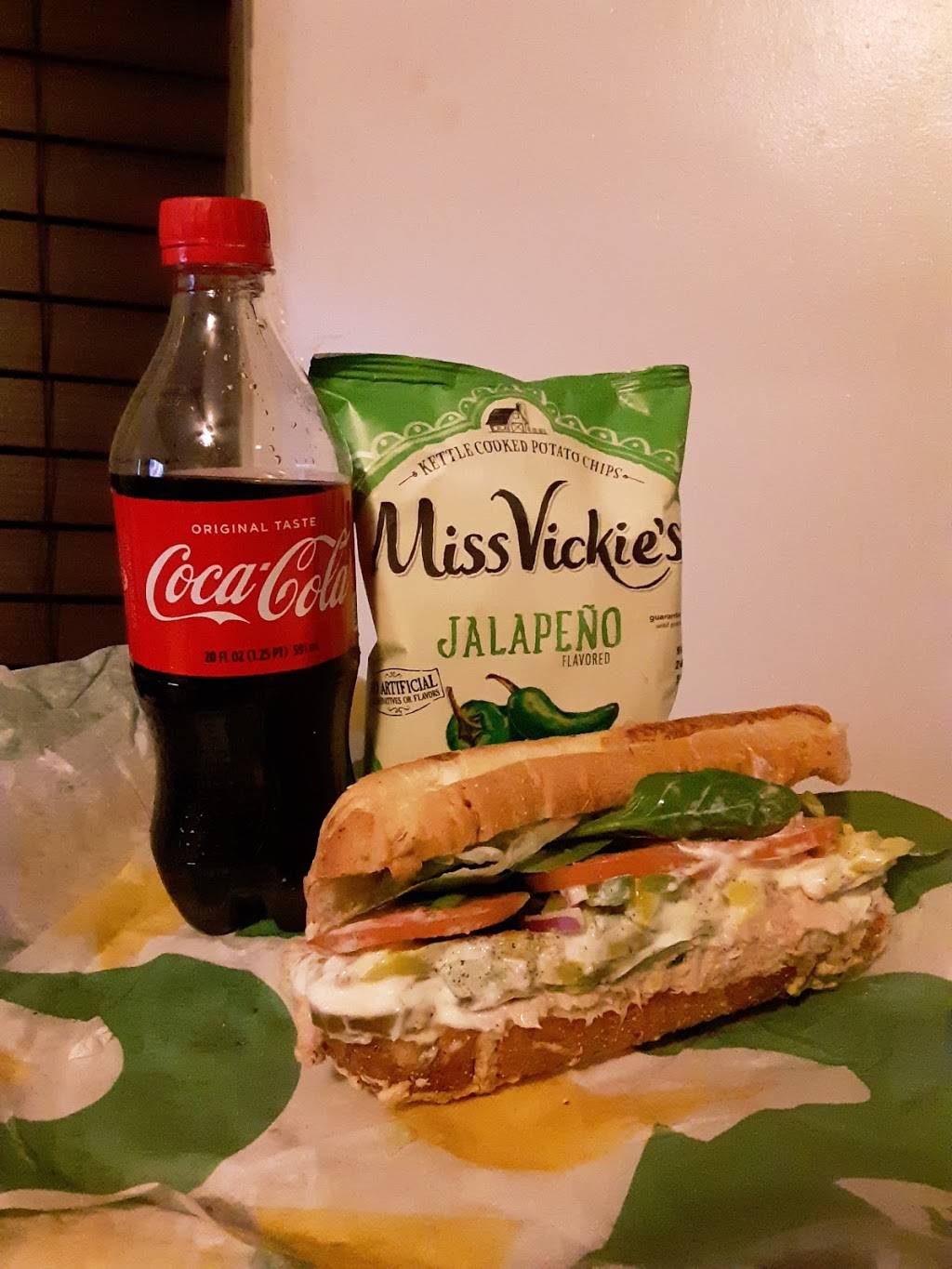 Subway | restaurant | 5401 St Clair Ave, Cleveland, OH 44103, USA | 2162421249 OR +1 216-242-1249