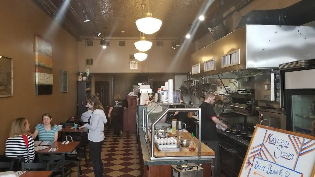 Karlton Cafe | restaurant | 310 W Broad St, Quakertown, PA 18951, USA | 2155388353 OR +1 215-538-8353