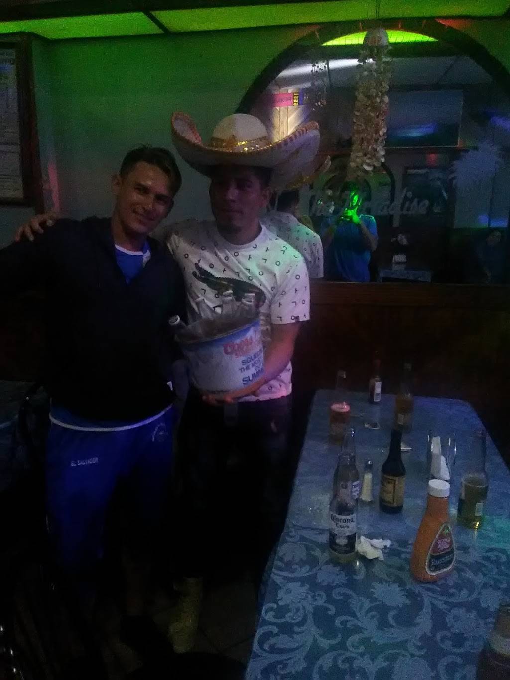 The Paradise Restaurant | restaurant | 442 N Main St, Freeport, NY 11520, USA | 5162236814 OR +1 516-223-6814