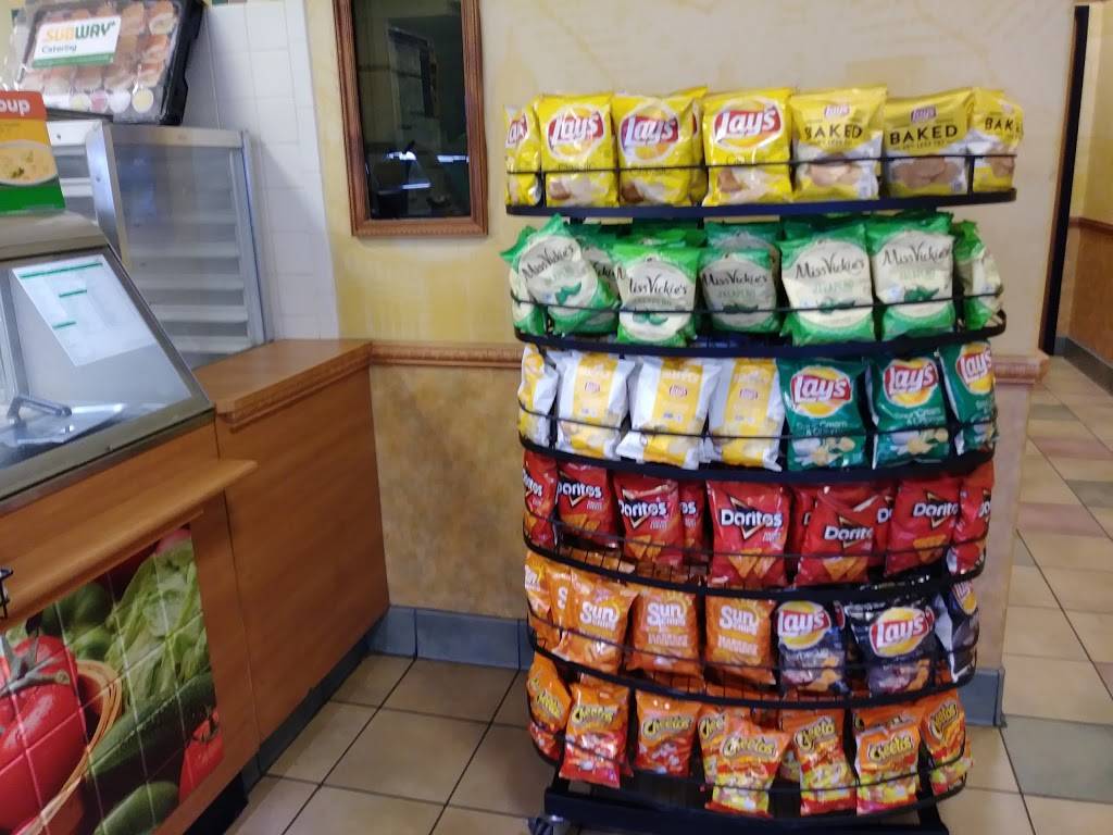 Subway | meal takeaway | 10086-B Long Point Rd, Houston, TX 77055, USA | 7134681122 OR +1 713-468-1122