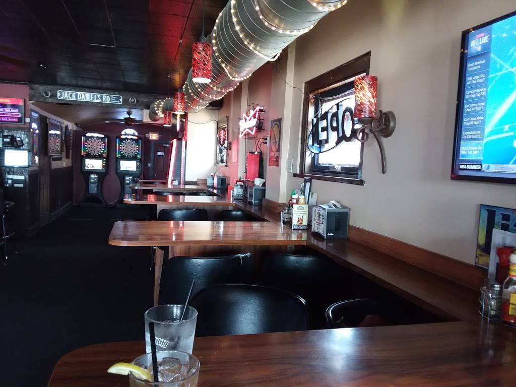 Liquid Johnnys | restaurant | 540 S 76th St, Milwaukee, WI 53214, USA | 4144768668 OR +1 414-476-8668