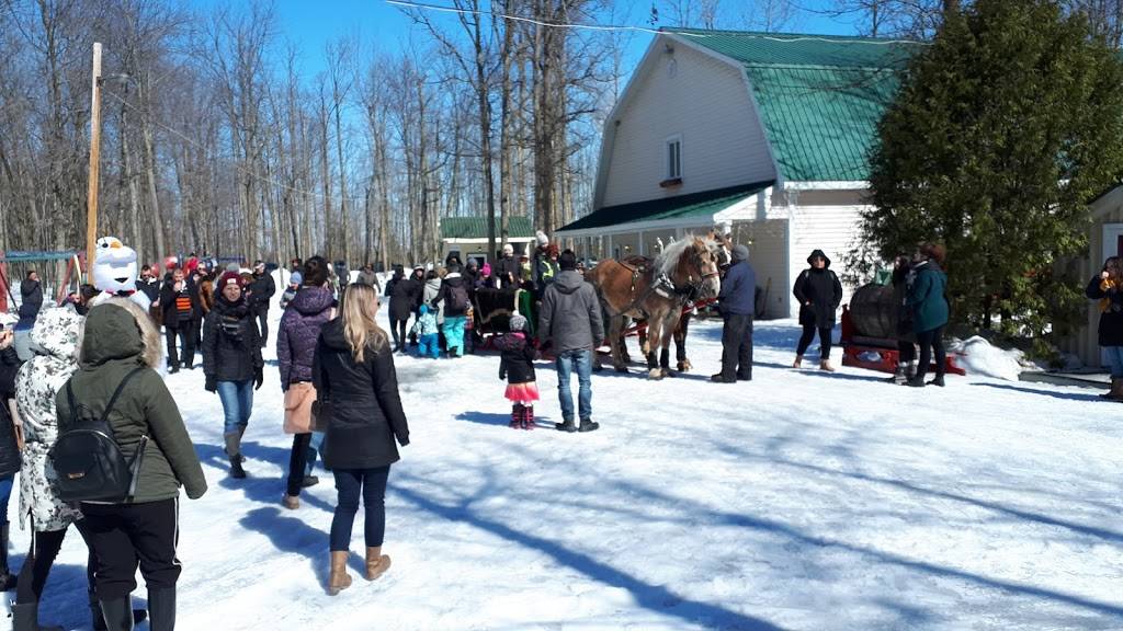 Aux délices des saisons | restaurant | 875 Rang du Brûlé, Saint-Roch-de-Richelieu, QC J0L 2M0, Canada | 4505872465 OR +1 450-587-2465