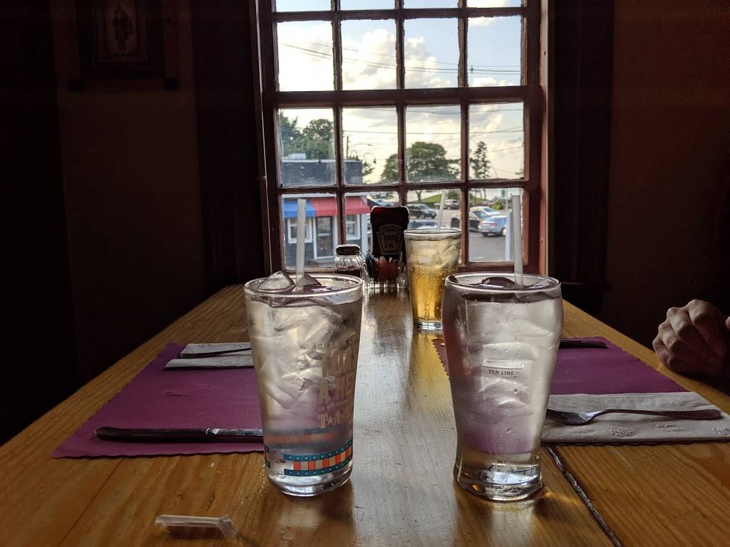 Liberty Grill | restaurant | 8 North St, Hingham, MA 02043, USA | 7817492444 OR +1 781-749-2444