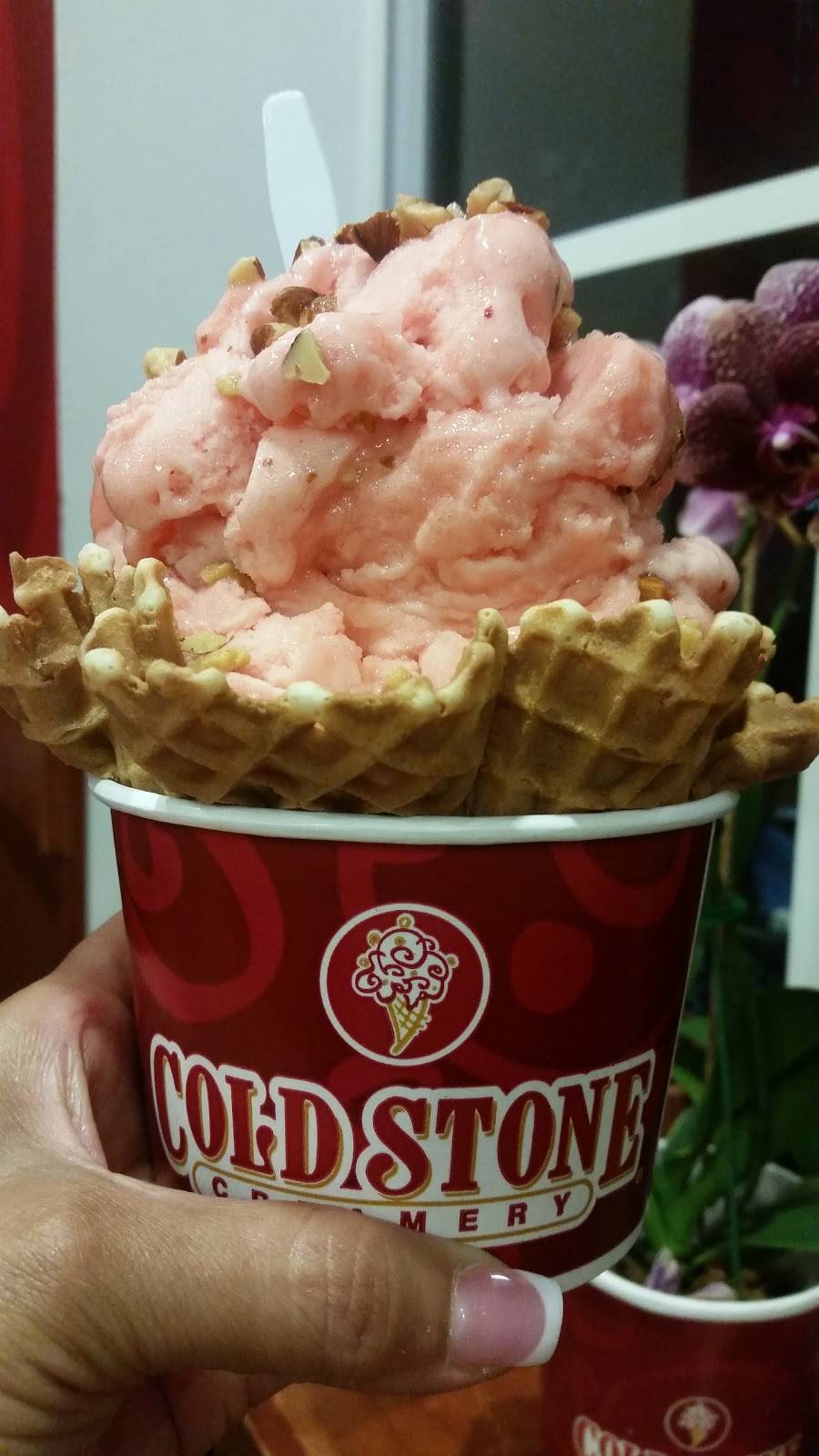Cold Stone Creamery | bakery | 15 Blake Blvd, Kissimmee, FL 34747, USA | 4075668651 OR +1 407-566-8651