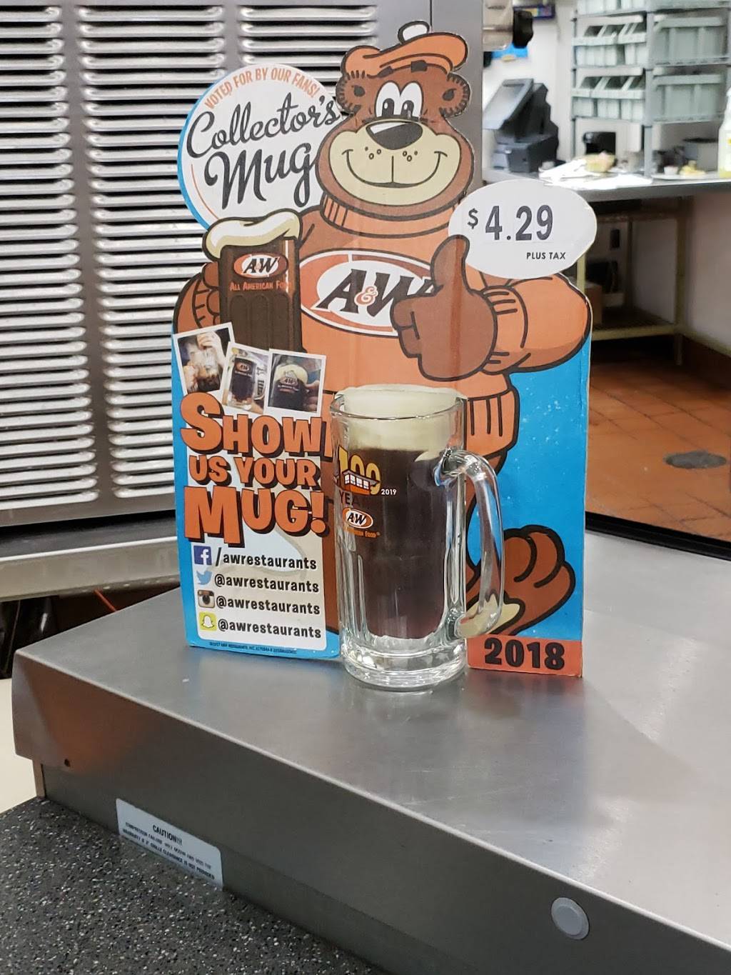 A&W Restaurant | restaurant | 379 N Bluff Rd Lot 10, Collinsville, IL 62234, USA | 6183455571 OR +1 618-345-5571