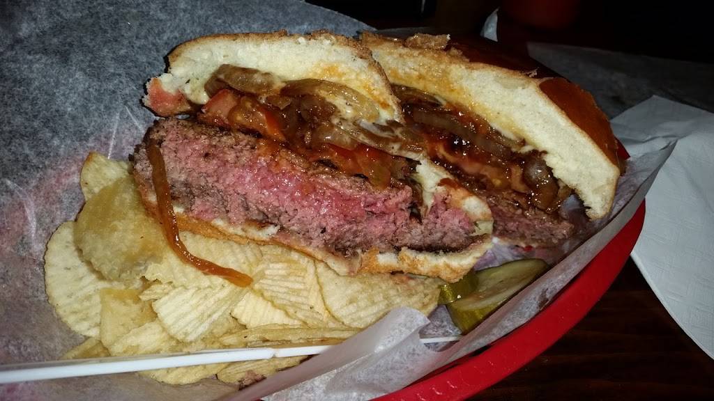 Bristol Tap | restaurant | 46 Cannonball Trail, Bristol, IL 60512, USA | 6305536229 OR +1 630-553-6229