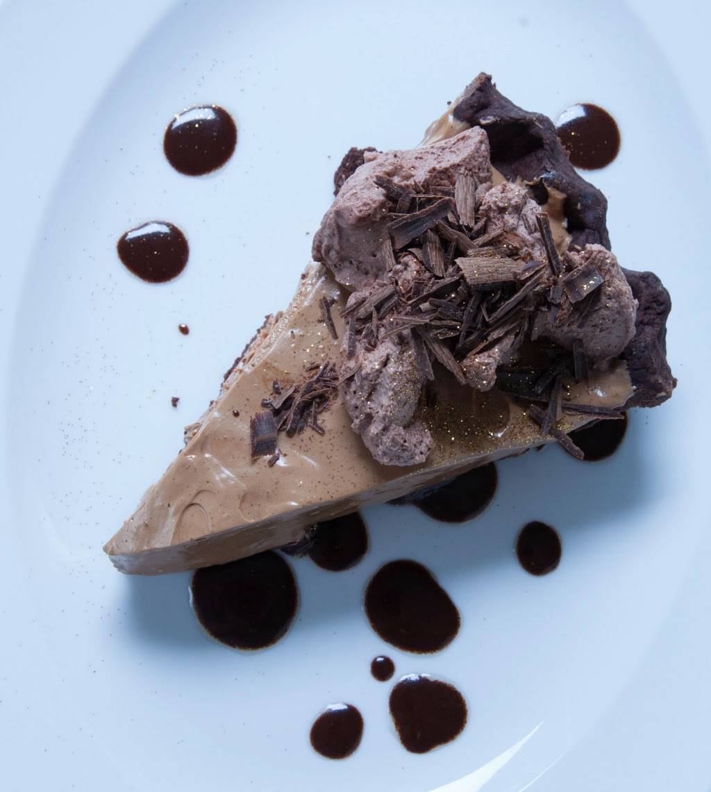 The Fitz | restaurant | 2308 W Wisconsin Ave, Milwaukee, WI 53233, USA | 4143455015 OR +1 414-345-5015