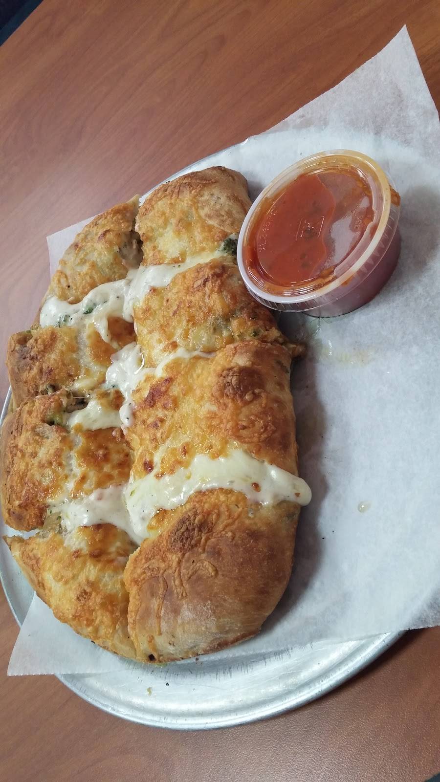 Maks Roast Beef And Pizza Bellingham | meal takeaway | 431 Pulaski Blvd, Bellingham, MA 02019, USA | 5089282758 OR +1 508-928-2758