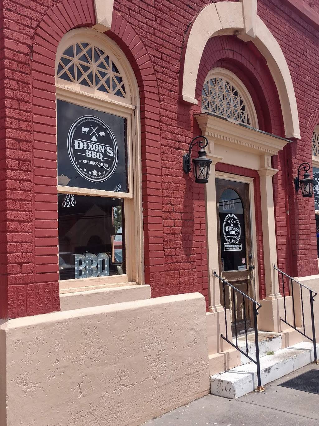 Dixons BBQ & Cheesecakes | restaurant | 365 Abel Ave, Decatur, TN 37322, USA | 4234540354 OR +1 423-454-0354