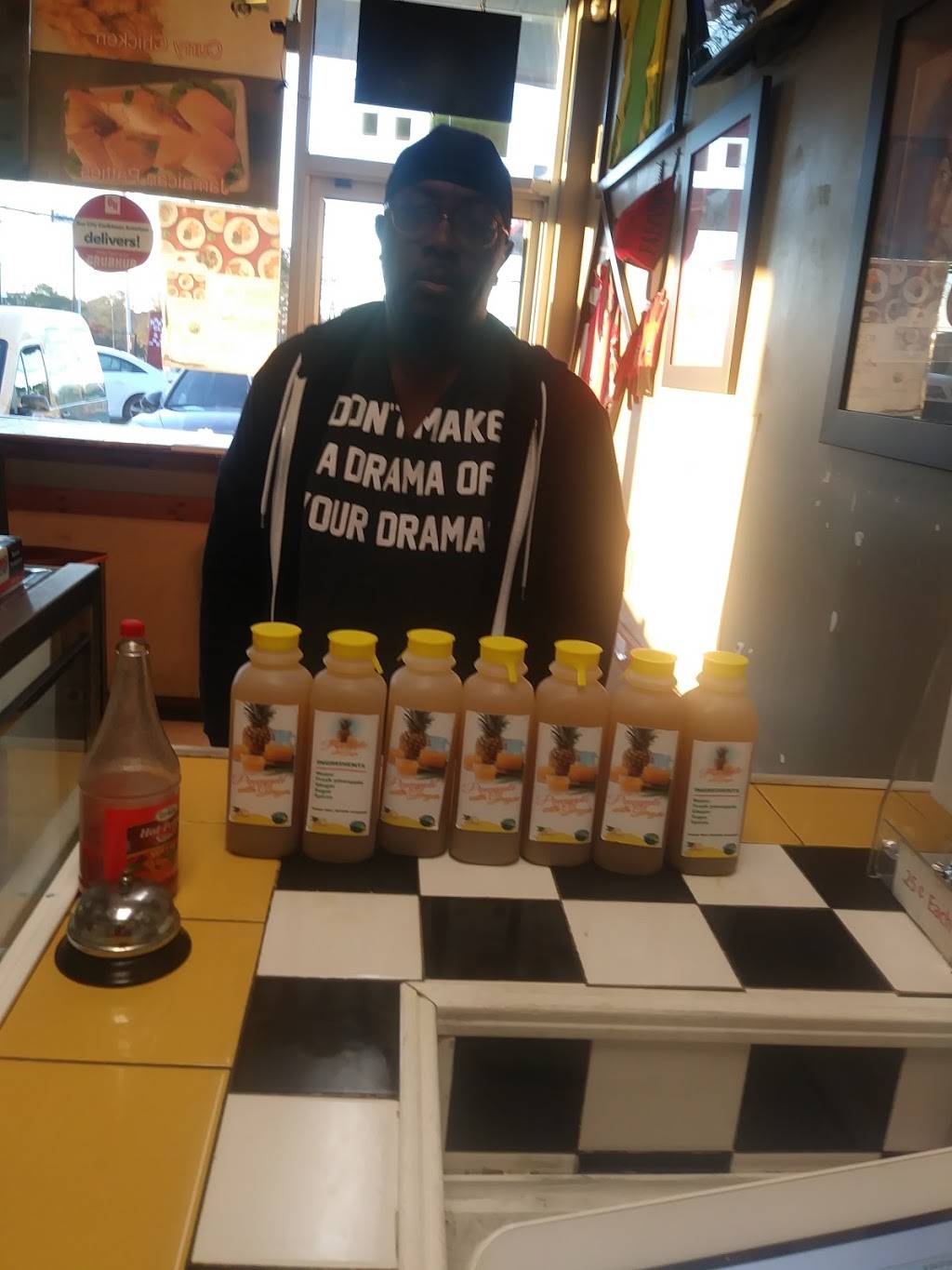 Sun City Caribbean & American Restaurant Better Food, Better Ser | restaurant | 6201 Memorial Dr, Stone Mountain, GA 30083, USA | 7707555897 OR +1 770-755-5897