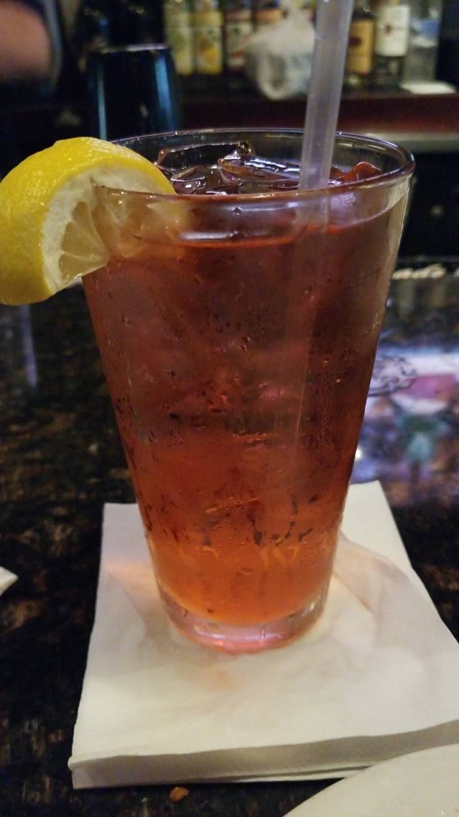 McQuades Neighborhood Grill | restaurant | 275 Merrick Rd, Lynbrook, NY 11563, USA | 5162562820 OR +1 516-256-2820