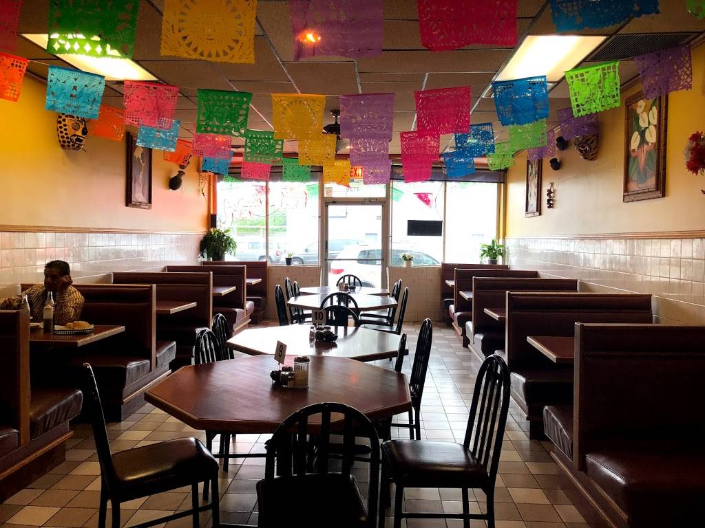 Peke’s Pozole | restaurant | 4720 S Pulaski Rd, Chicago, IL 60632, USA | 7738011136 OR +1 773-801-1136