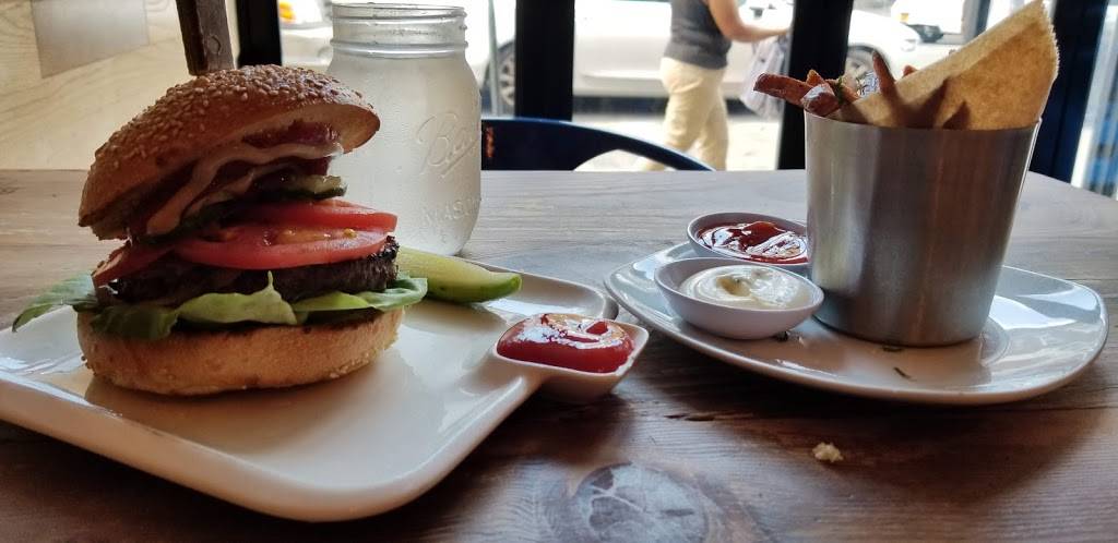 Boeuf & Bun | restaurant | 271 Kingston Ave, Brooklyn, NY 11213, USA | 7182218900 OR +1 718-221-8900