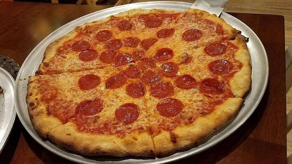 Roma Pizza | restaurant | 5 Union St, Kennebunkport, ME 04046, USA | 2072727372 OR +1 207-272-7372