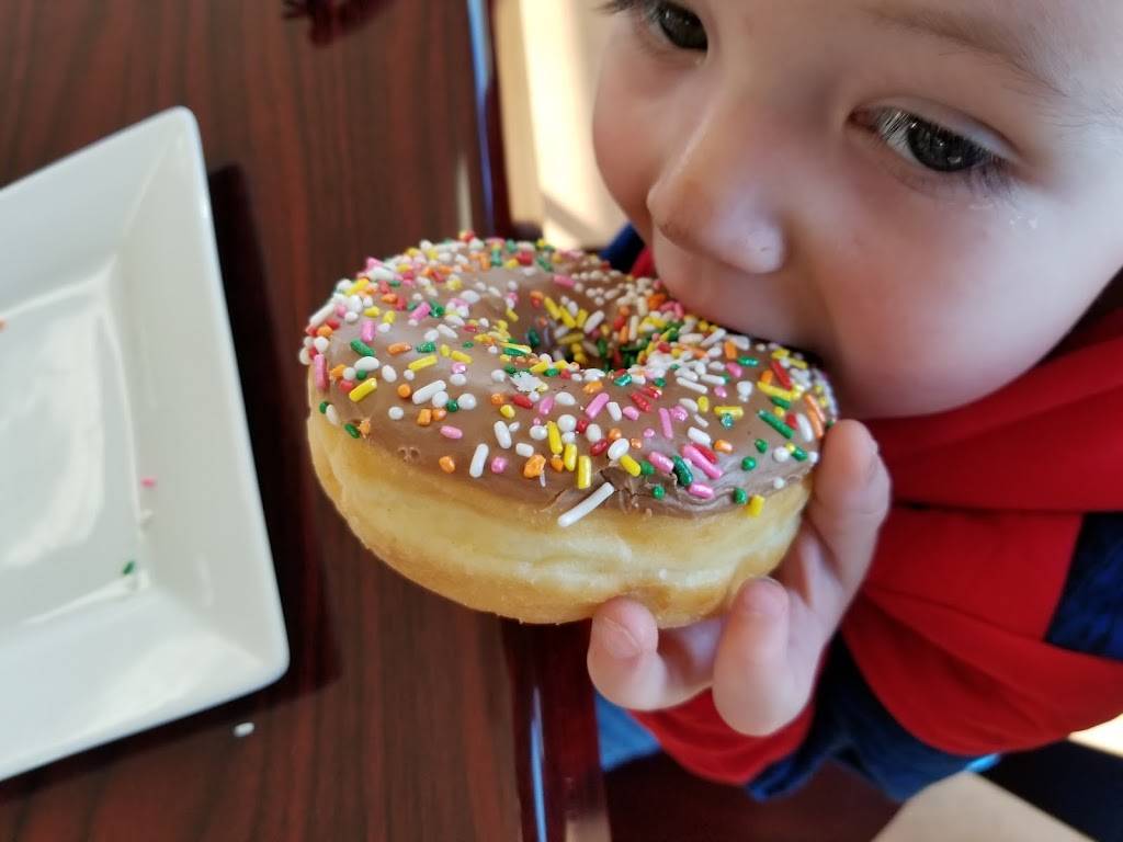 Angels Donuts And Ice Cream | restaurant | 212 NE 164th Ave #005, Vancouver, WA 98684, USA | 3608528685 OR +1 360-852-8685
