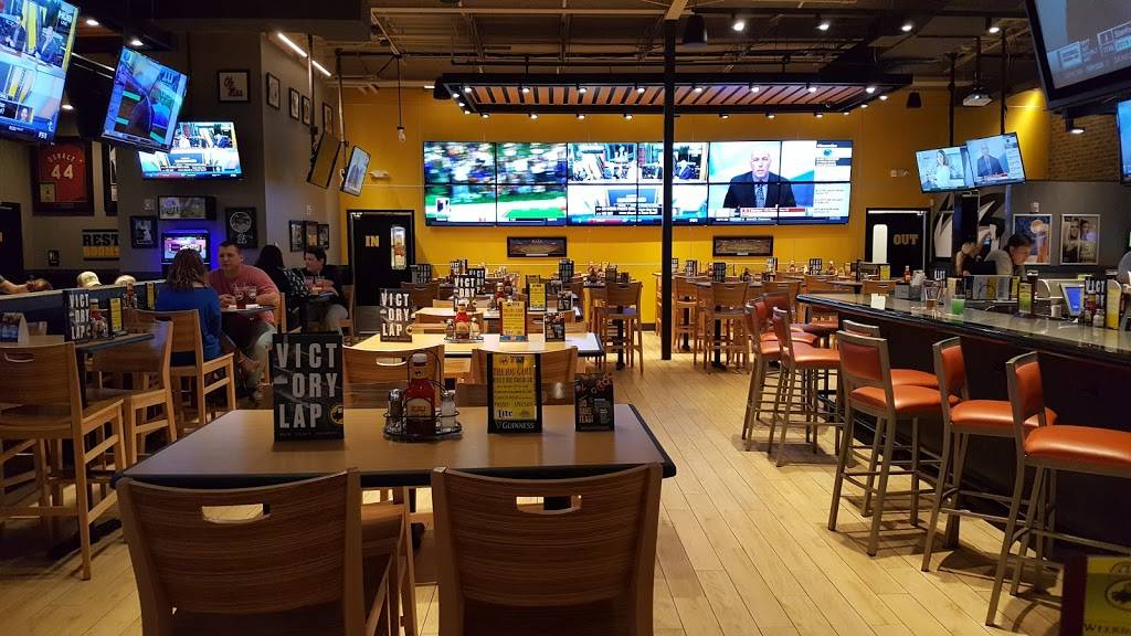 Buffalo Wild Wings | meal takeaway | 15530 Daniel Blvd, Gulfport, MS 39503, USA | 2282369464 OR +1 228-236-9464