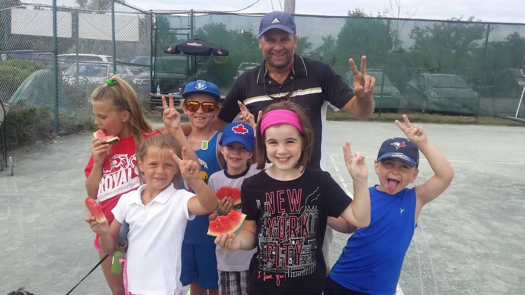 Ballhockey.com Athletic Centre | restaurant | 16 Melbourne Ave, St. Catharines, ON L2P 3J8, Canada | 9056847688 OR +1 905-684-7688