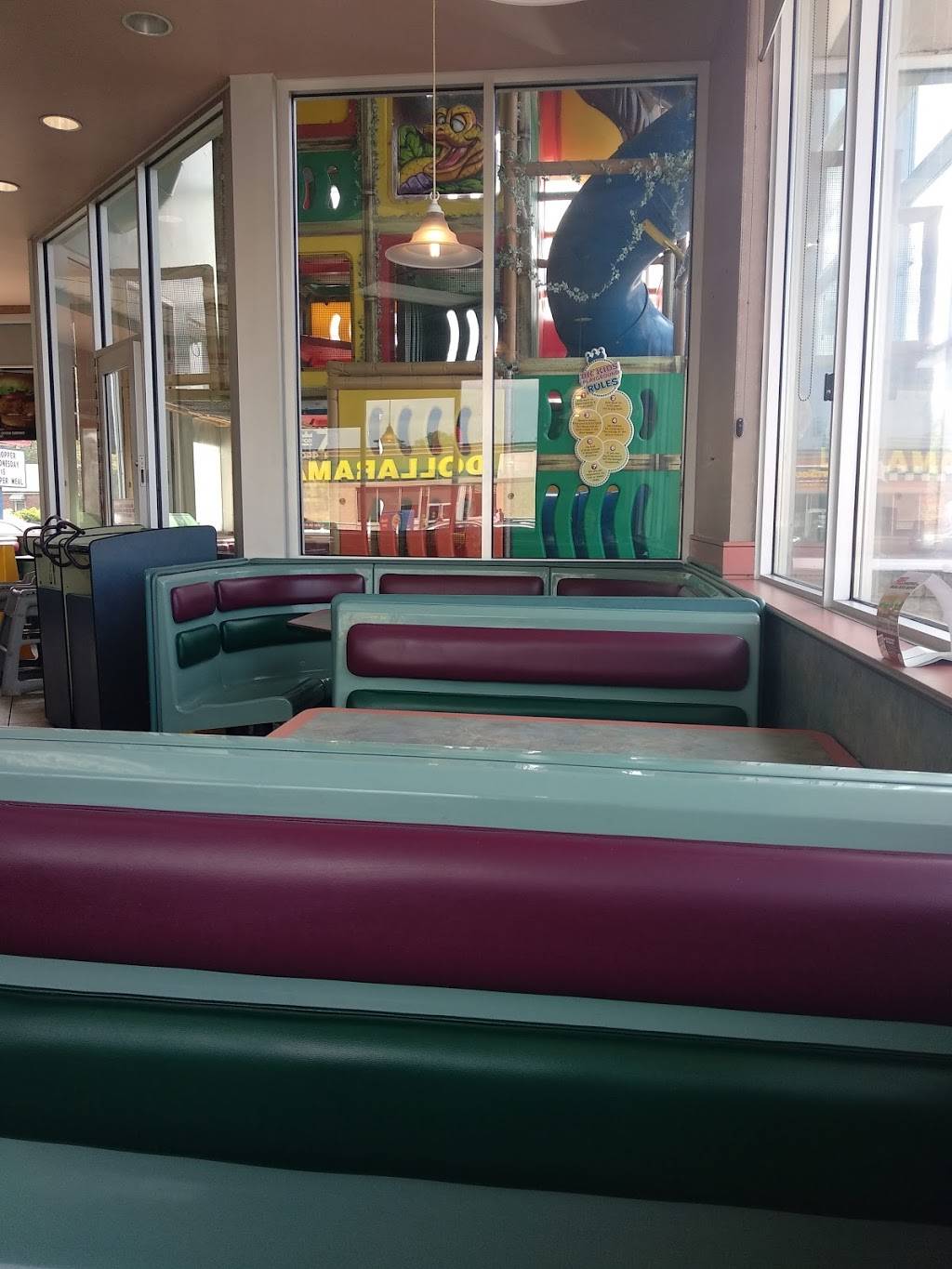 Burger King | restaurant | 3210 Dougall Ave, Windsor, ON N9E 1S6, Canada | 5199726538 OR +1 519-972-6538