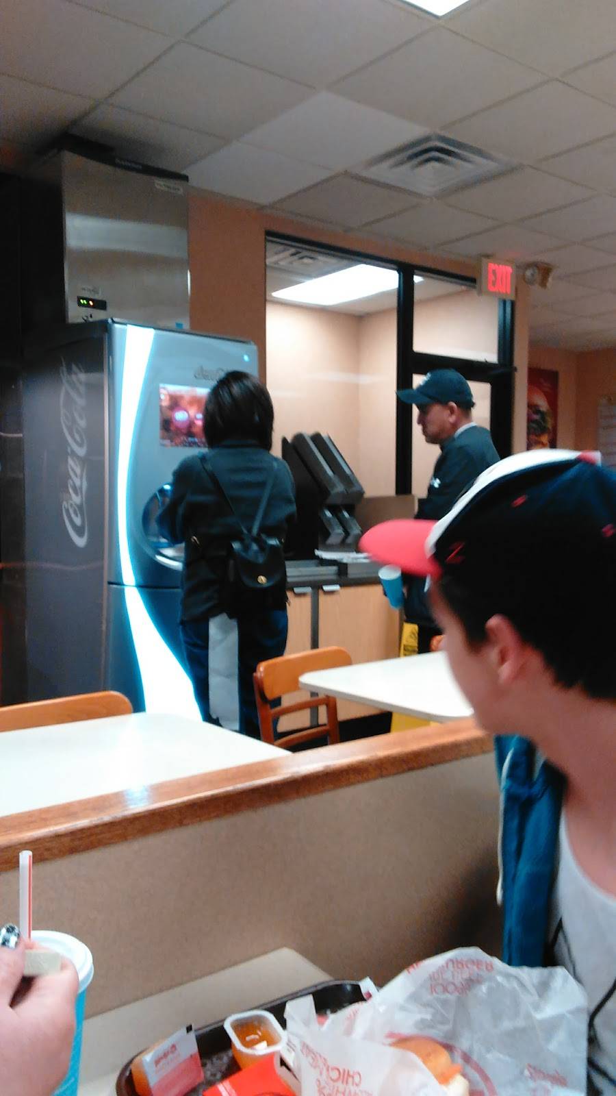 Wendys | restaurant | 102 Washington Towne Blvd, Edinboro, PA 16412, USA | 8147342921 OR +1 814-734-2921