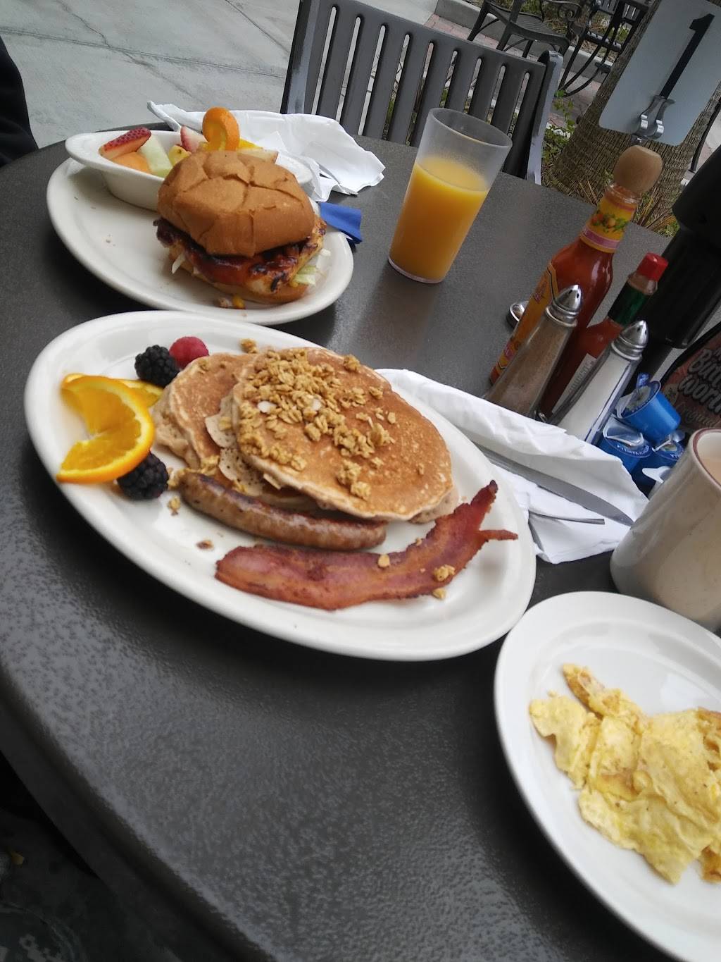 Golden Egg Cafe | restaurant | 1651 S Victoria Ave #120, Oxnard, CA 93035, USA | 8059856383 OR +1 805-985-6383