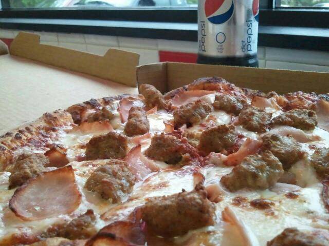 Marcos Pizza | meal delivery | 1752 Plymouth Rd, Ann Arbor, MI 48105, USA | 7349982600 OR +1 734-998-2600