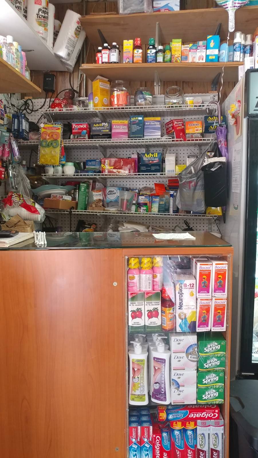 El Milagro Restaurant and Grocery | restaurant | 147-07 45th Ave, Flushing, NY 11355, USA | 7186611790 OR +1 718-661-1790