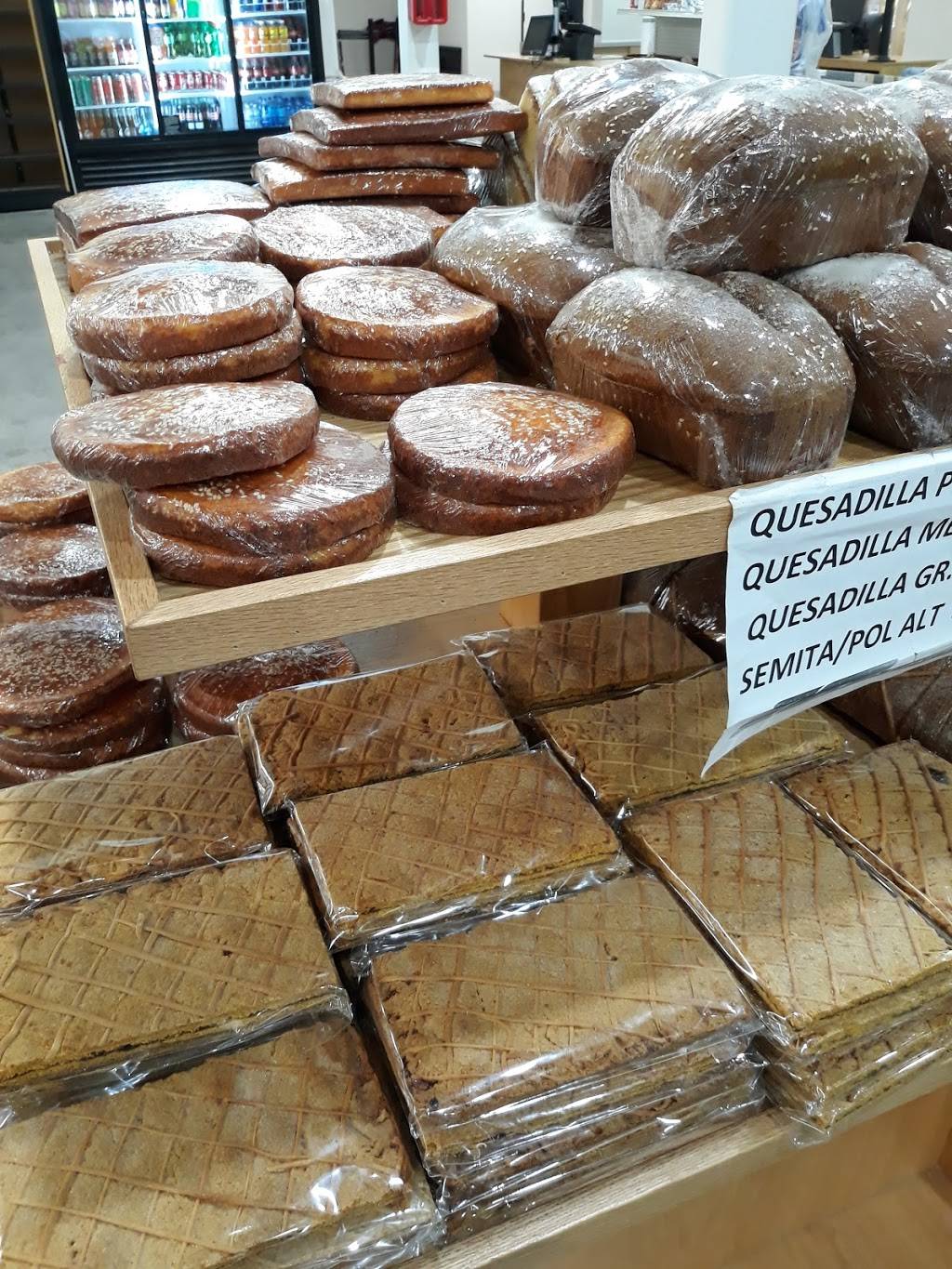 La Tapachulteca | restaurant | 6655 Van Nuys Blvd, Van Nuys, CA 91401, USA | 8186164611 OR +1 818-616-4611