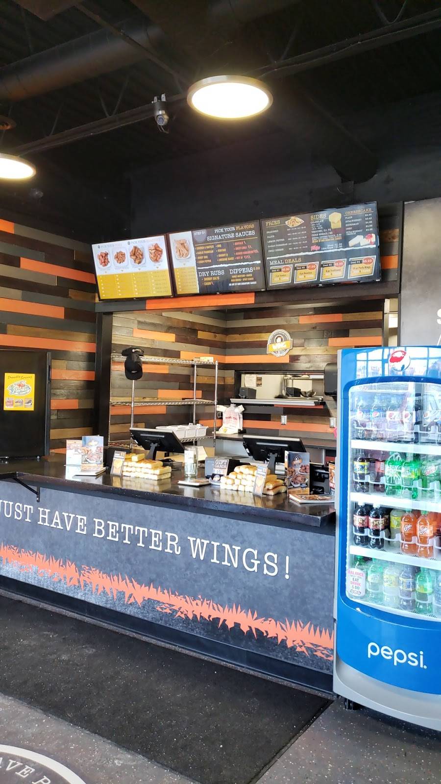 Wing Snob | restaurant | 24545 West 12 Mile Road, Southfield, MI 48034, USA | 2484609464 OR +1 248-460-9464