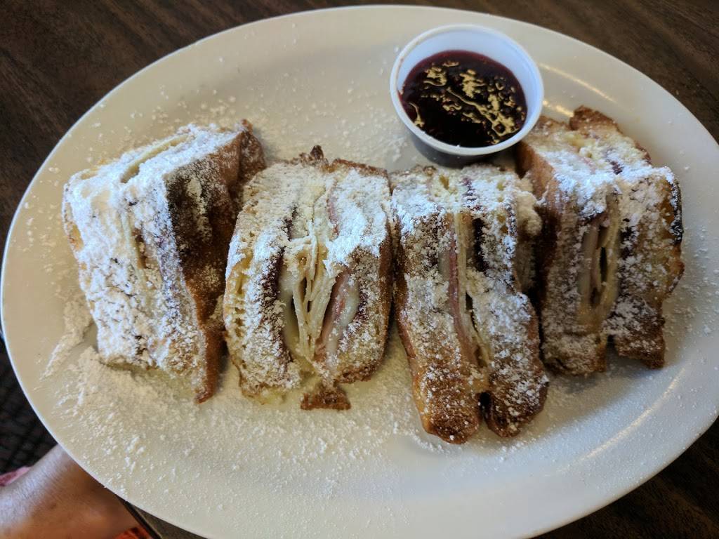 Mollies Famous Cafe | restaurant | 32033 Camino Capistrano, San Juan Capistrano, CA 92675, USA | 9492409261 OR +1 949-240-9261