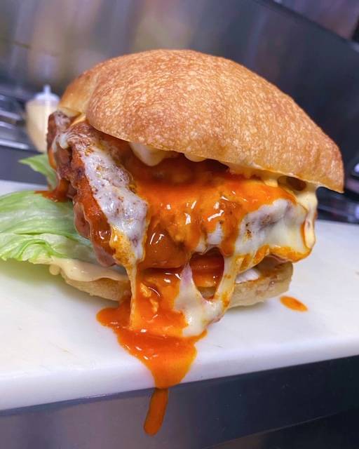 Mojos Sandwiches and Beer Bar | restaurant | 16446 Bolsa Chica St, Huntington Beach, CA 92649, USA | 5625920013 OR +1 562-592-0013