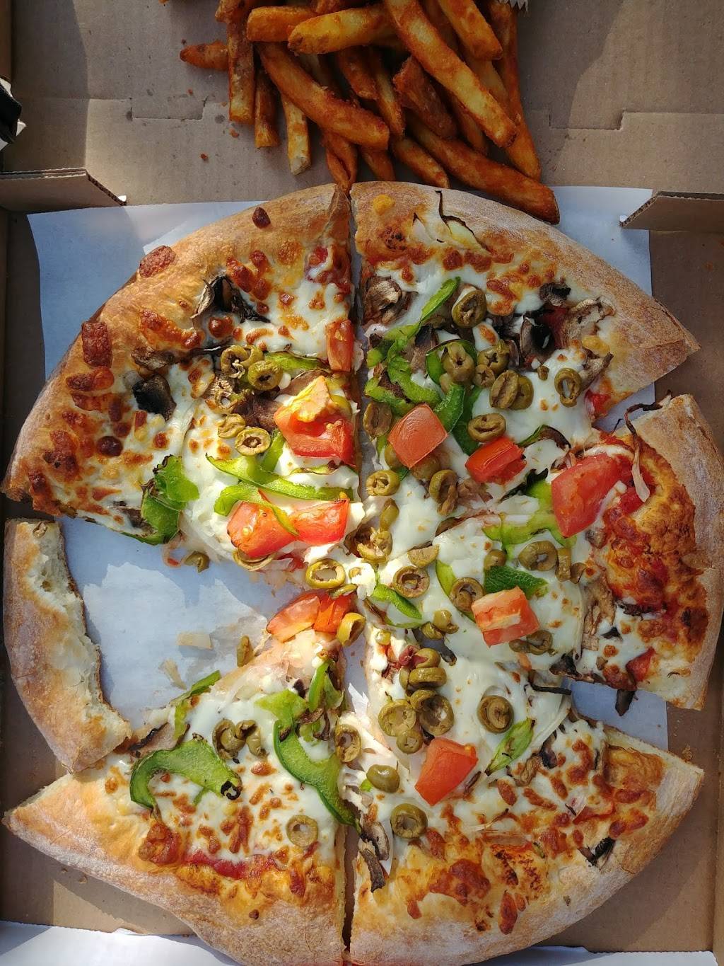 Mikes | restaurant | 385 Rue de Saint Jovite, Mont-Tremblant, QC J8E 2Z9, Canada | 8194253706 OR +1 819-425-3706