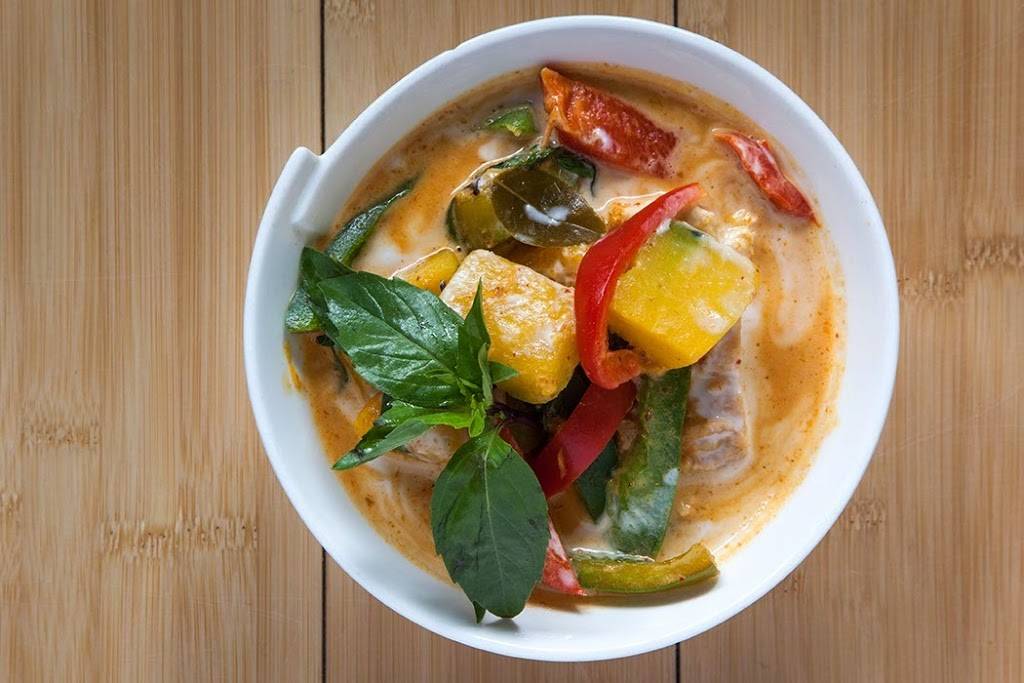 Circles Thai | meal delivery | 1516 Tasker St, Philadelphia, PA 19145, USA | 2676871778 OR +1 267-687-1778