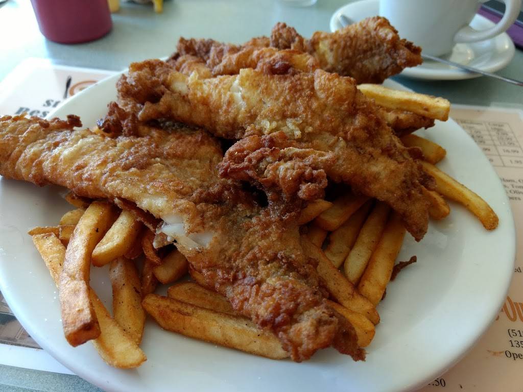 Station Restaurant | restaurant | 1350 Pelletier St, Windsor, ON N9B 1R8, Canada | 5192549135 OR +1 519-254-9135