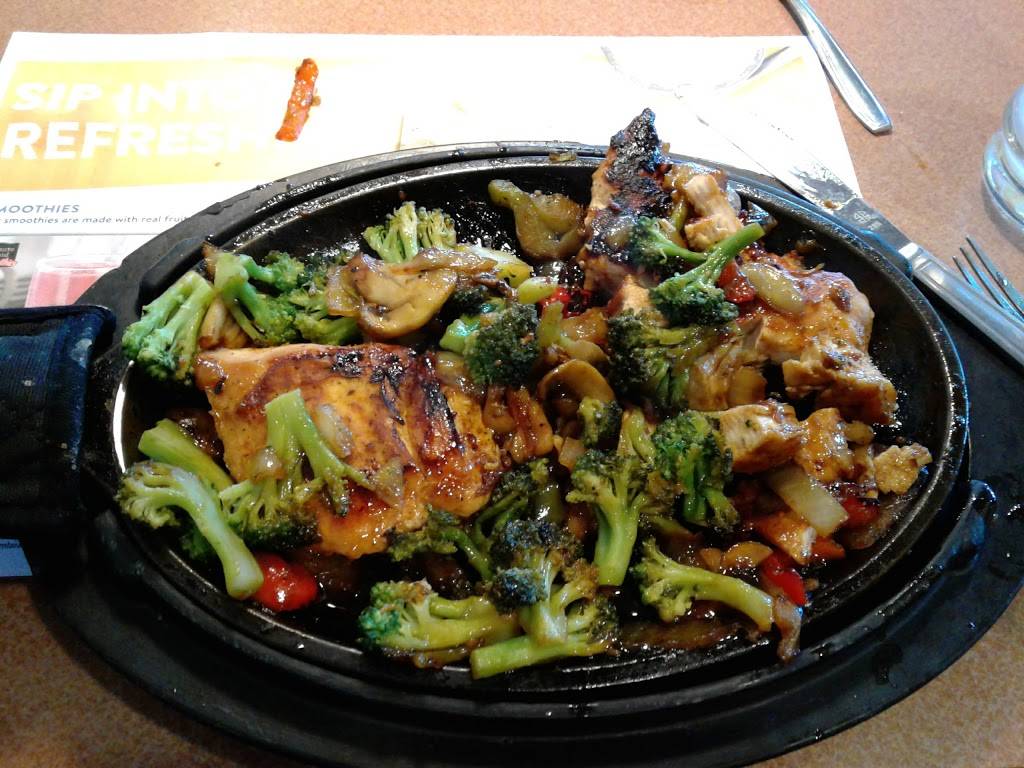 Dennys | restaurant | 6700 W Latham St, Phoenix, AZ 85043, USA | 6239076508 OR +1 623-907-6508