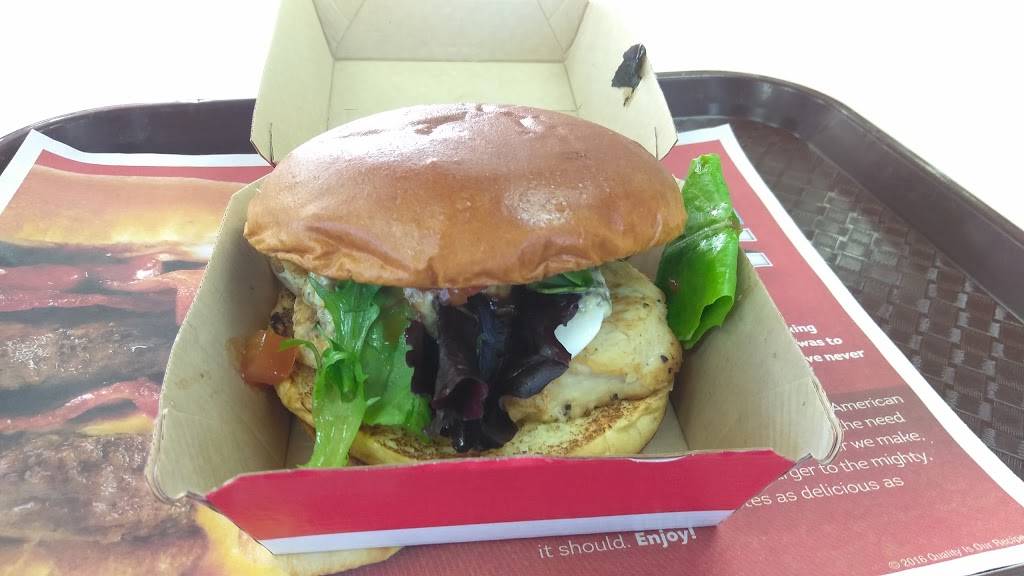 Wendys | restaurant | 890 US-1, Vero Beach, FL 32962, USA | 7725627075 OR +1 772-562-7075