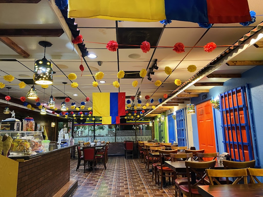 Delicias De La Abuela | restaurant | 7270 W Atlantic Blvd #2, Margate, FL 33063, USA | 9545325141 OR +1 954-532-5141