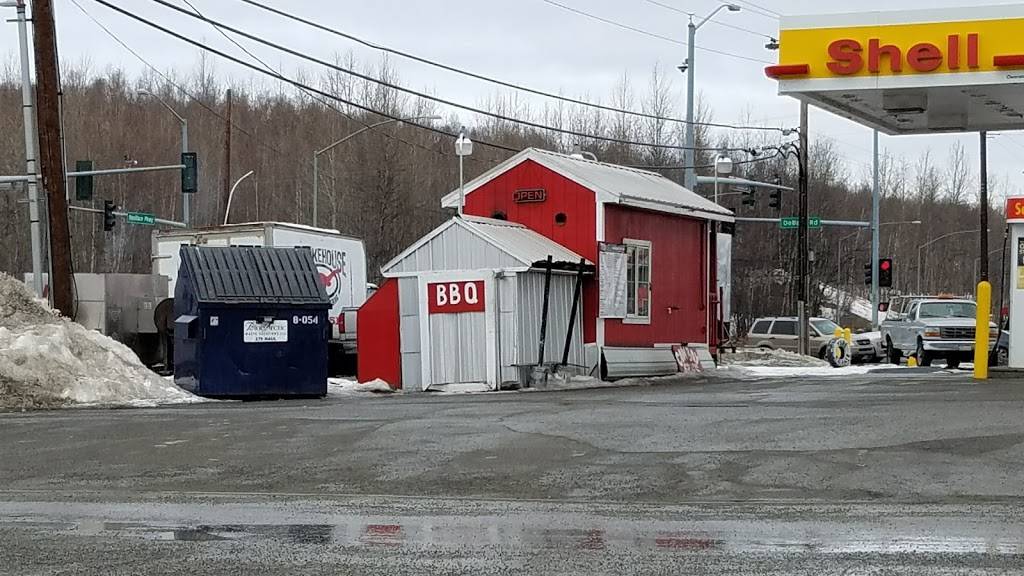 Smokehouse BBQ | restaurant | 5500 Debarr Road, Anchorage, AK 99504, USA | 9076771375 OR +1 907-677-1375