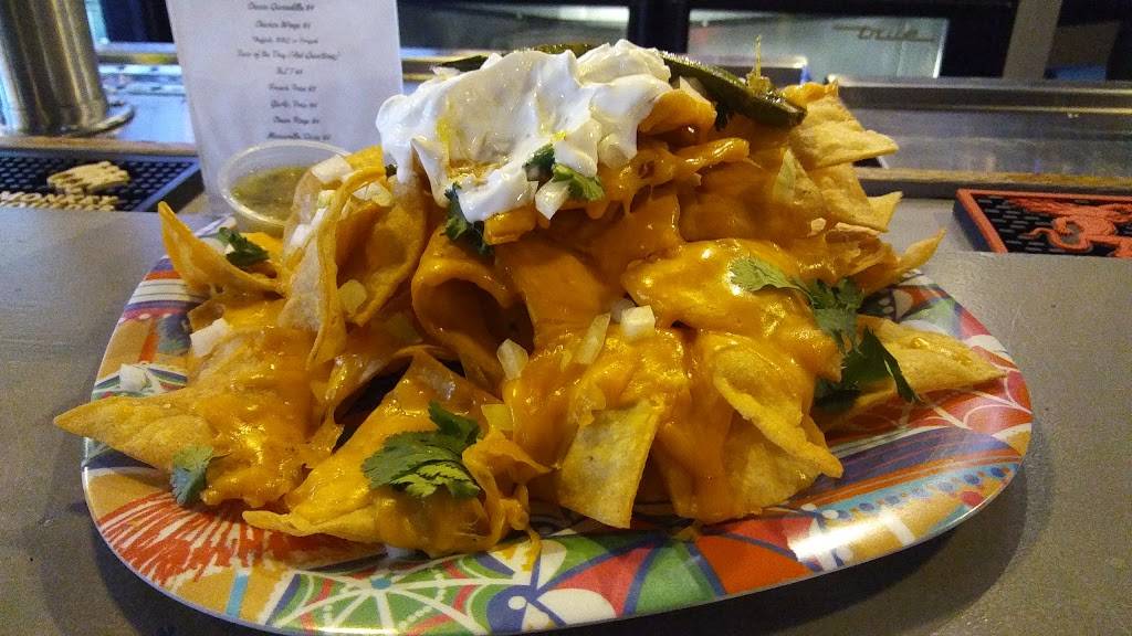 Lighthouse Bar & Grill | night club | 2125 W Capitol Ave, West Sacramento, CA 95691, USA | 9167607195 OR +1 916-760-7195