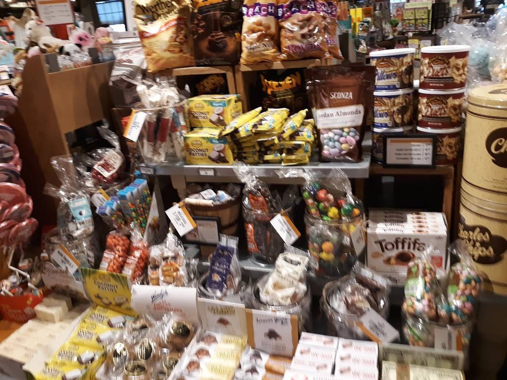 Cracker Barrel Old Country Store | restaurant | 4984 South Kay Bee Drive, Gas City, IN 46933, USA | 7659987790 OR +1 765-998-7790