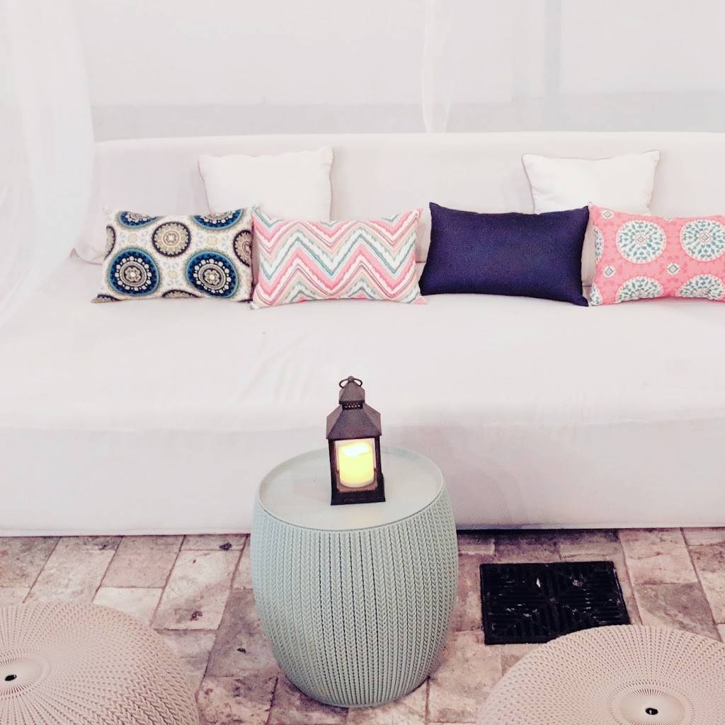 Royal Palms Pool Bar | restaurant | 717 Breakers Ave, Fort Lauderdale, FL 33304, USA | 9543022922 OR +1 954-302-2922