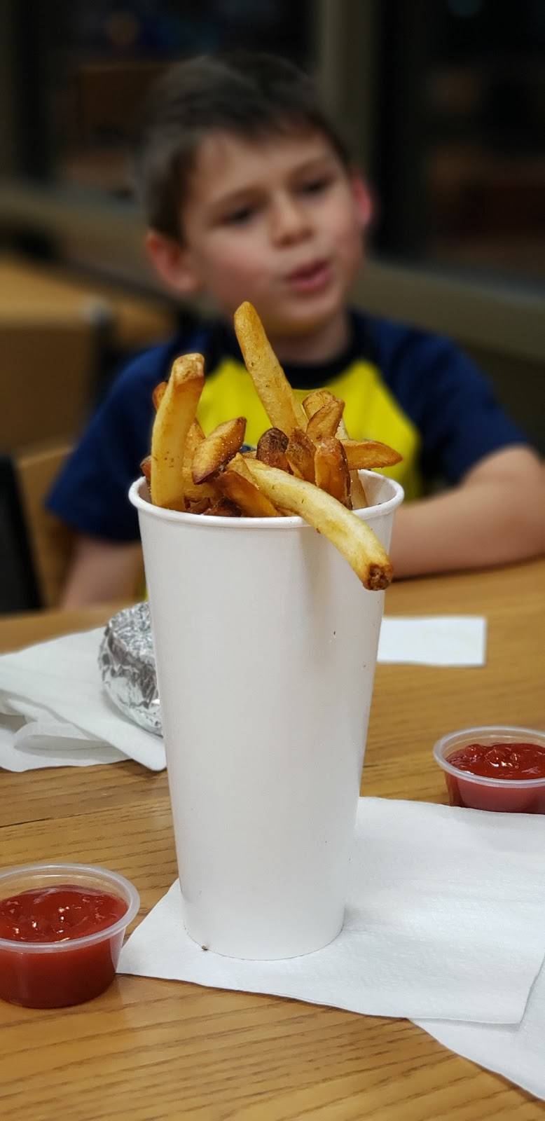 Five Guys | meal takeaway | Dr Phillips, Orlando, FL 32819, USA | 4079301261 OR +1 407-930-1261