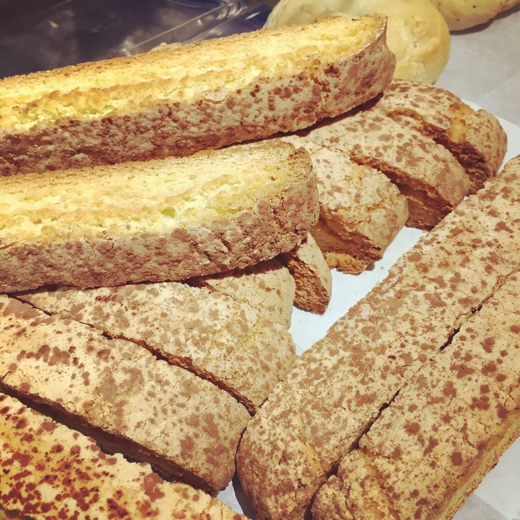 La Belle Rosette Espresso & Wine Bar | cafe | 2423 S University Blvd, Denver, CO 80210, USA | 7205084469 OR +1 720-508-4469