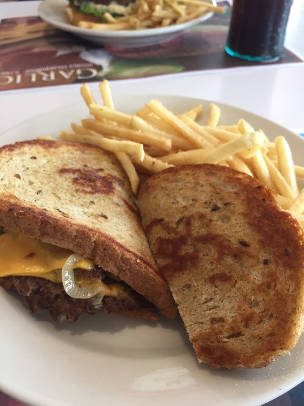 Steak n Shake | restaurant | 1253 Hampton Ave, St. Louis, MO 63139, USA | 3146467200 OR +1 314-646-7200