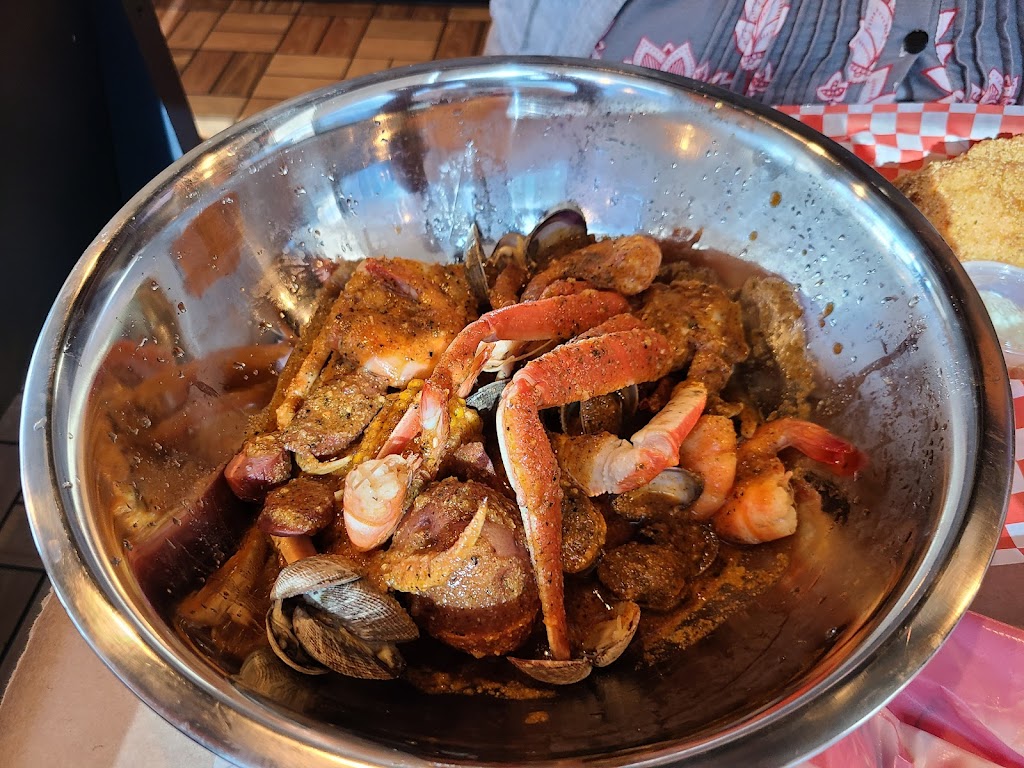 Cravin Crawfish | meal delivery | 5015 Tacoma Mall Blvd E-101, Tacoma, WA 98409, USA | 2533008130 OR +1 253-300-8130