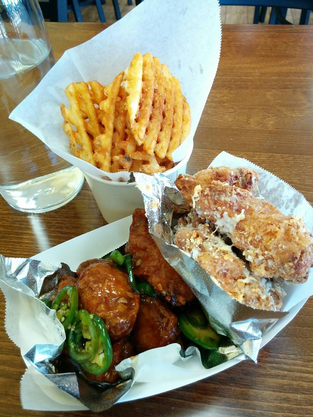 SoCal Wings | restaurant | 14502 Beach Blvd a, Westminster, CA 92683, USA | 7147732664 OR +1 714-773-2664