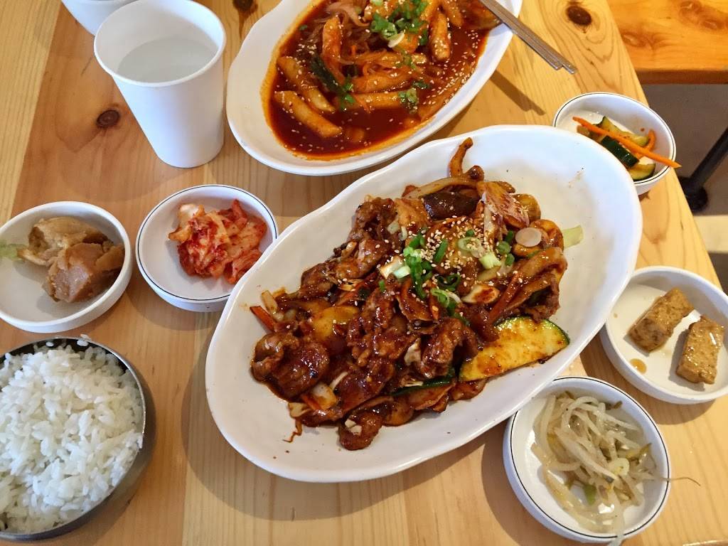Kbop Korean Bistro | restaurant | 425 13th Ave SE, Minneapolis, MN 55414, USA | 6123314993 OR +1 612-331-4993