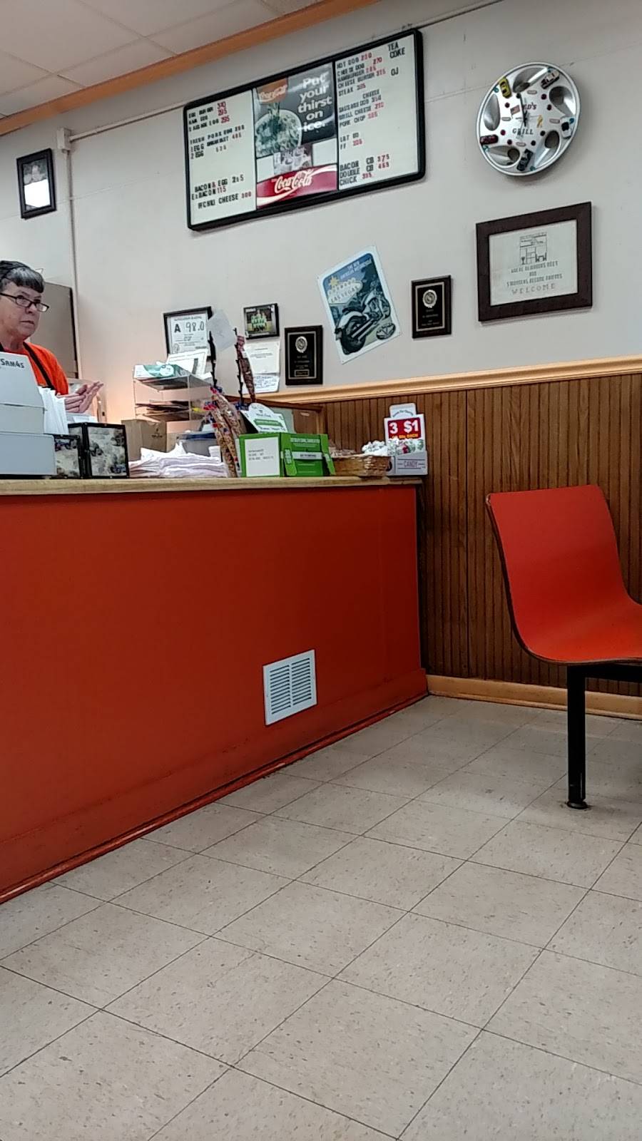 Eds Grill | restaurant | 724 S Madison St, Whiteville, NC 28472, USA | 9106425477 OR +1 910-642-5477