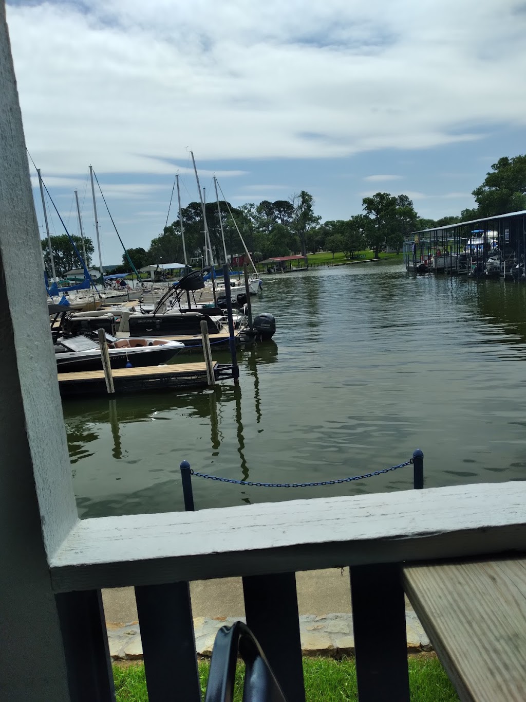 The Wild Rooster | restaurant | 6935 Liberty School Tap Rd, Azle, TX 76020, USA | 8177545601 OR +1 817-754-5601